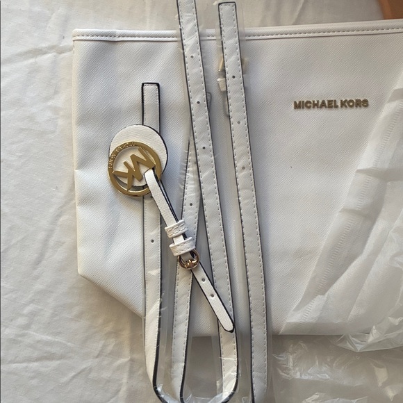 White fashion purse - Picture 6 of 6